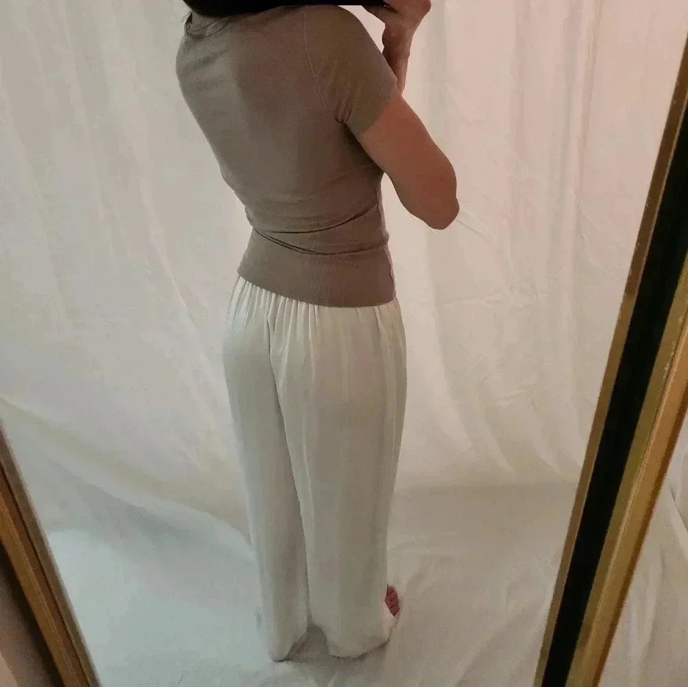 Abercrombie & Fitch micro mofal collection tan Brown Beige crewneck T-shirt basi - Picture 4 of 8